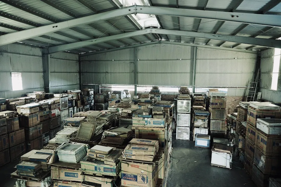 Kho vật liệu xây dựng và gạch ốp lát Vững Thủy